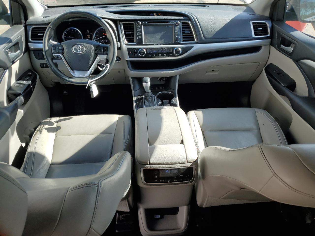 2016 Toyota Highlander - Image 8