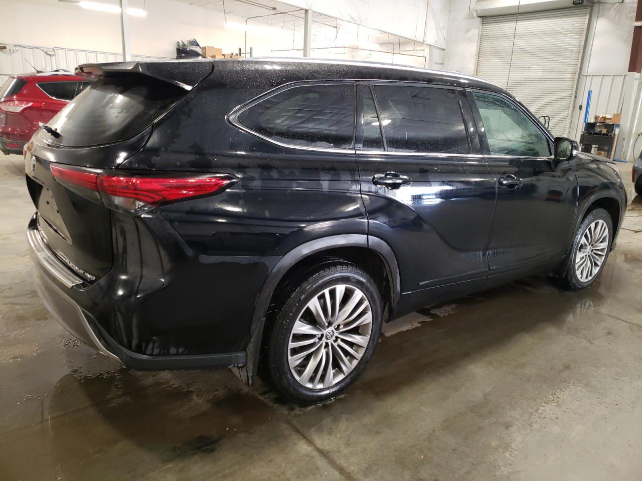 2021 Toyota Highlander - Image 3