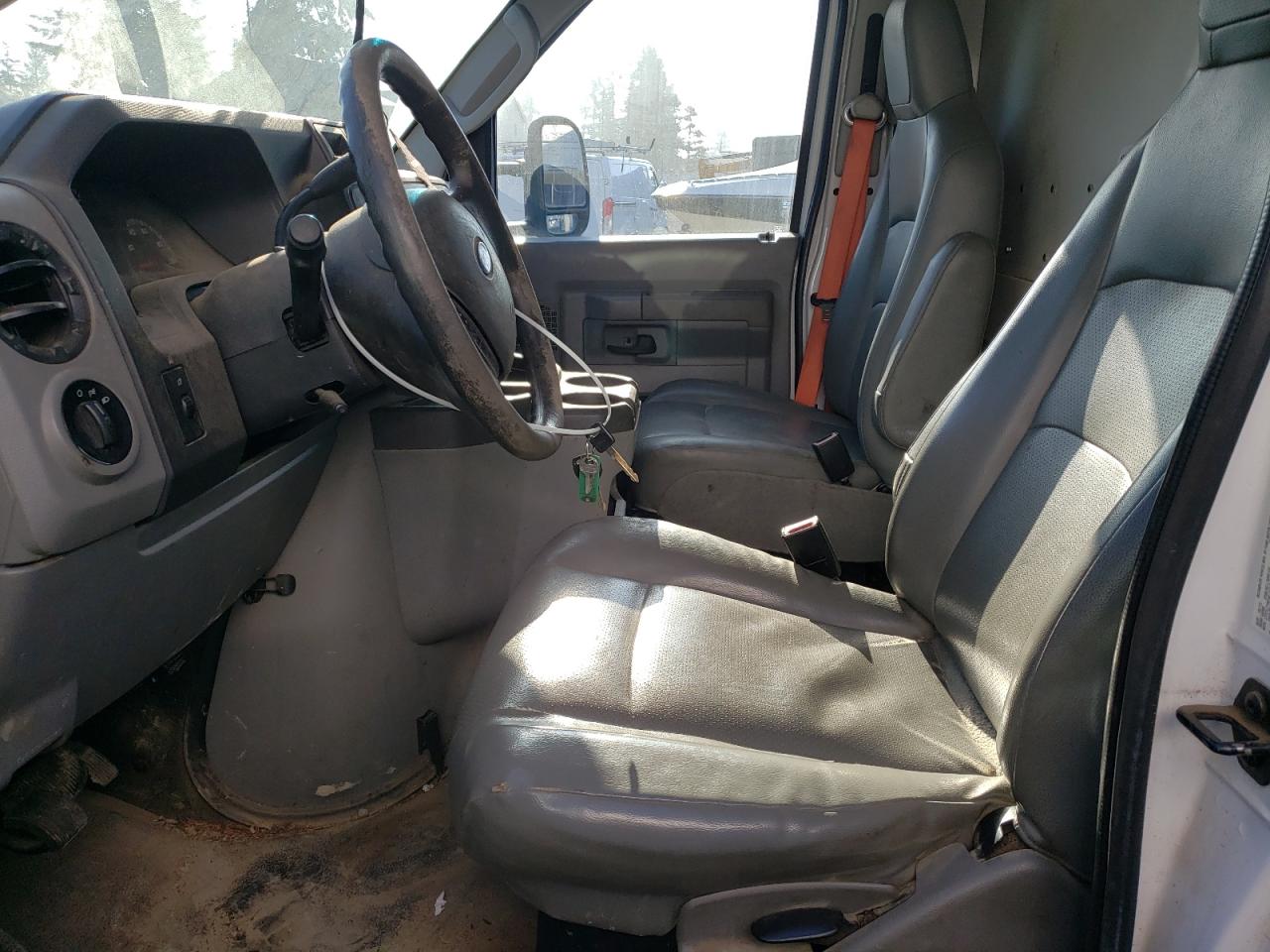 2015 Ford Econoline - Image 7
