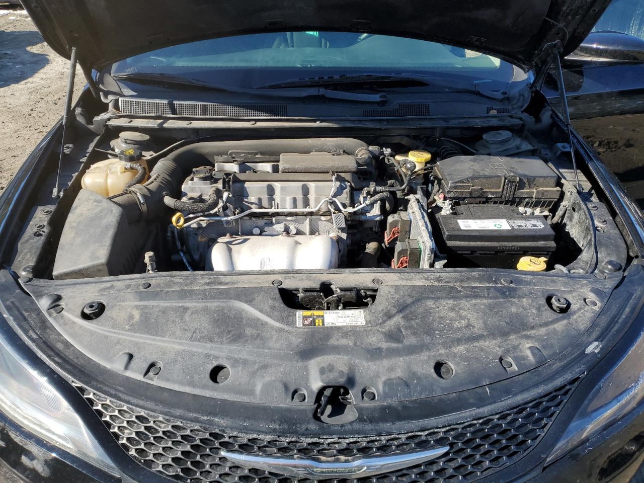 2017 Chrysler 200 - Image 12