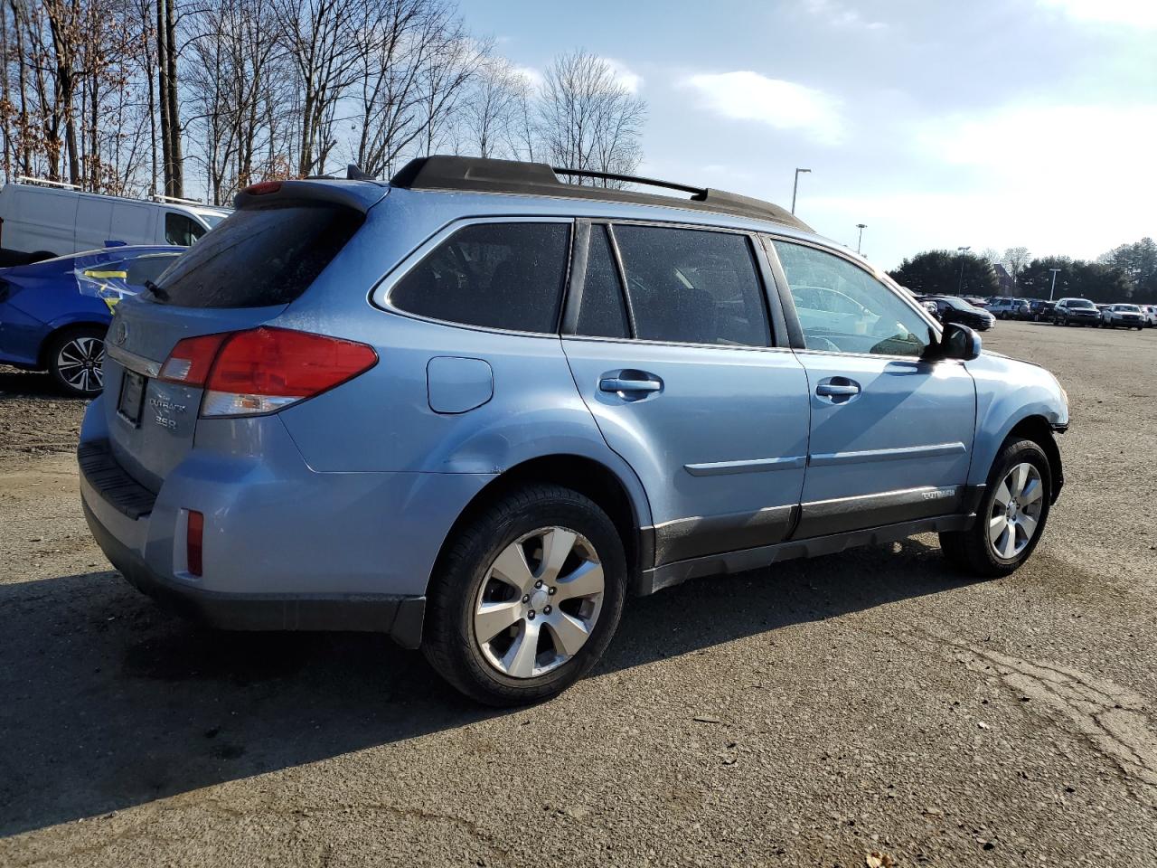 2011 Subaru Outback - Image 3