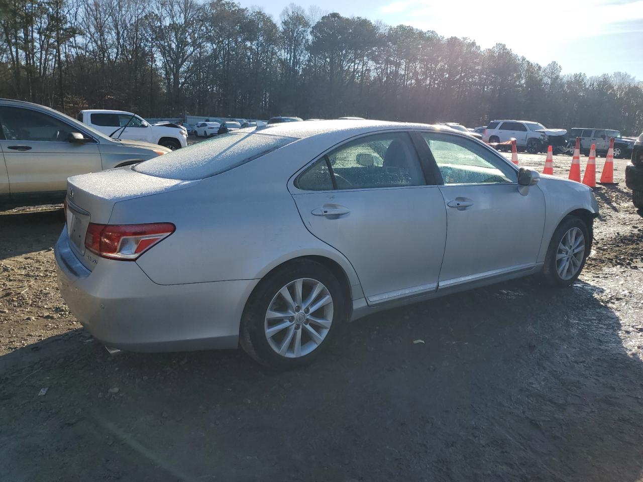 2011 Lexus ES - Image 3