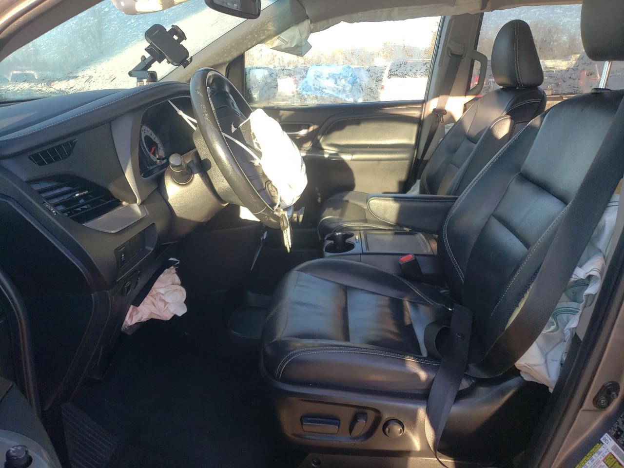 2015 Toyota Sienna - Image 7