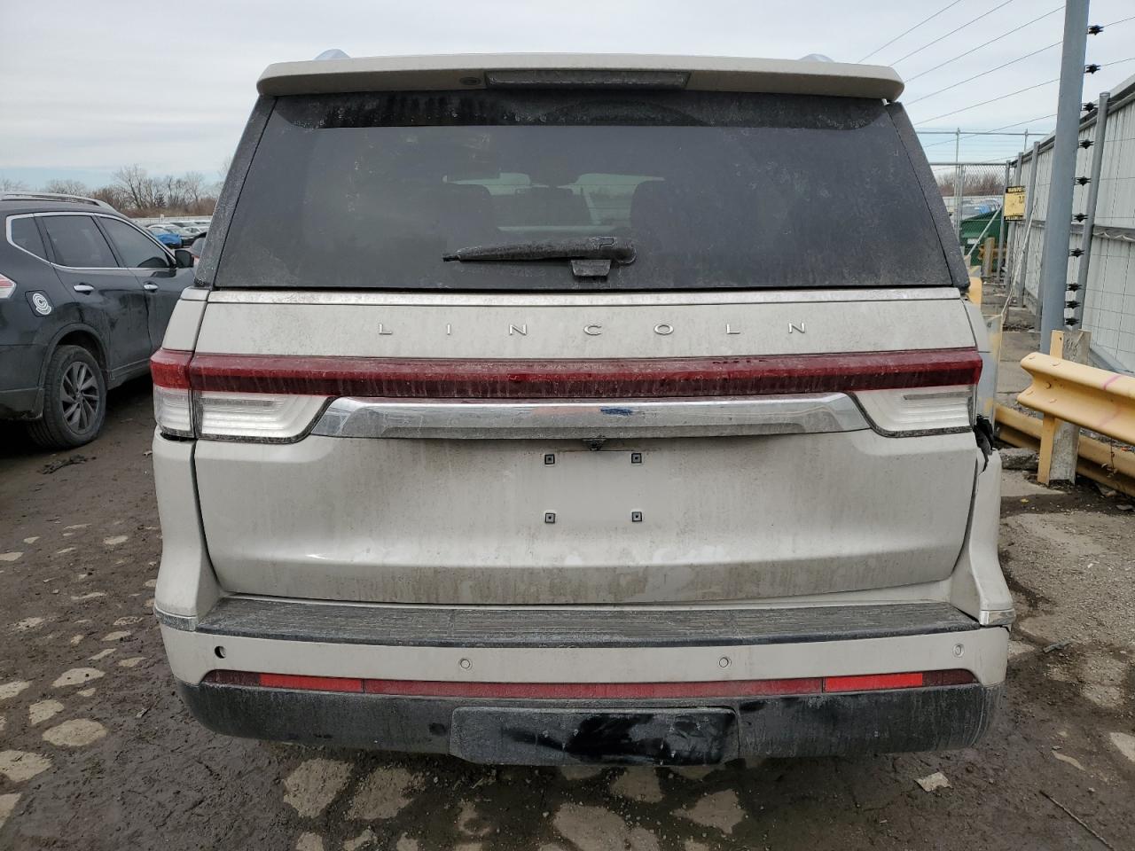 2023 Lincoln Navigator - Image 6