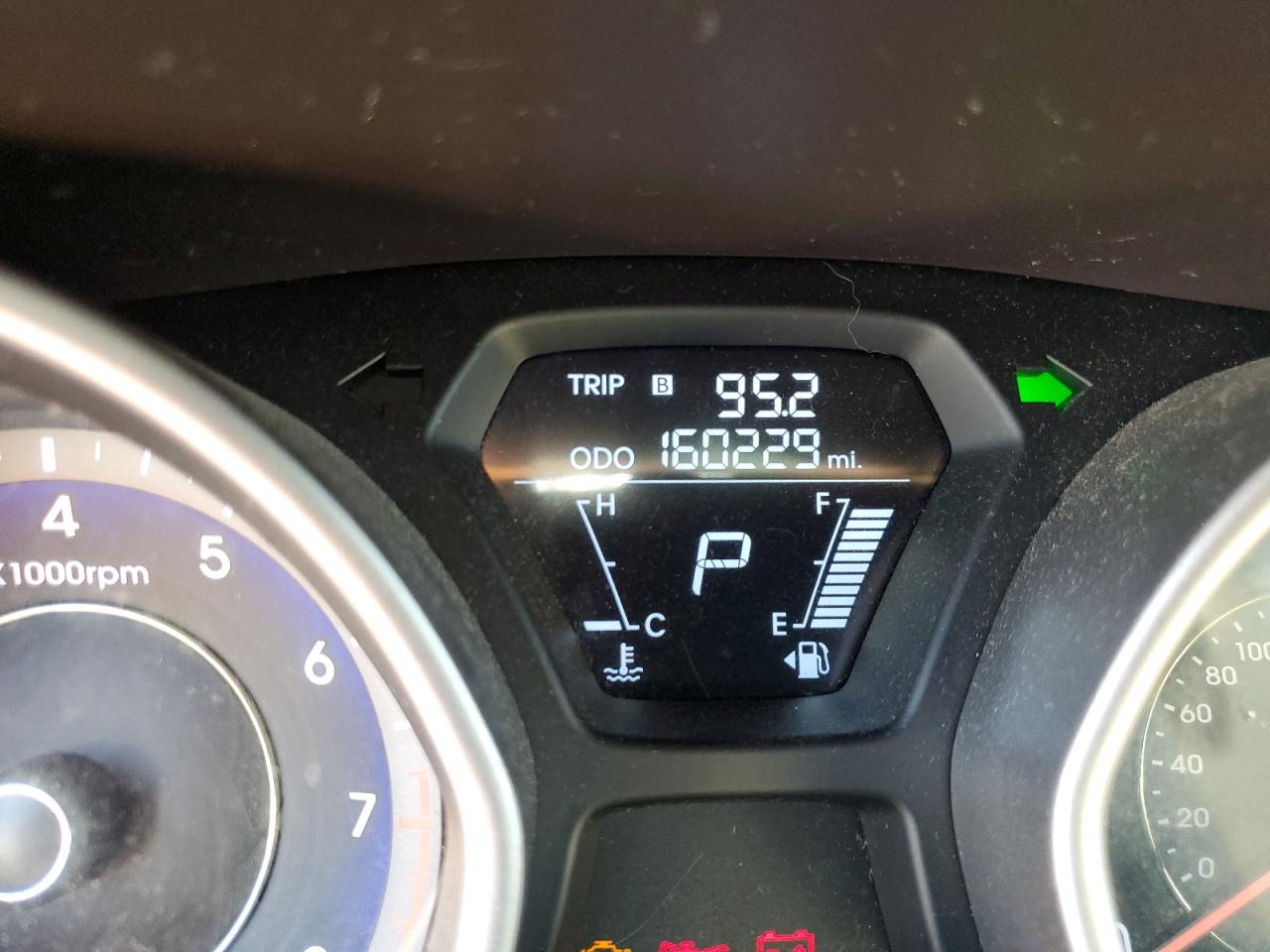 2012 Hyundai Elantra - Image 9