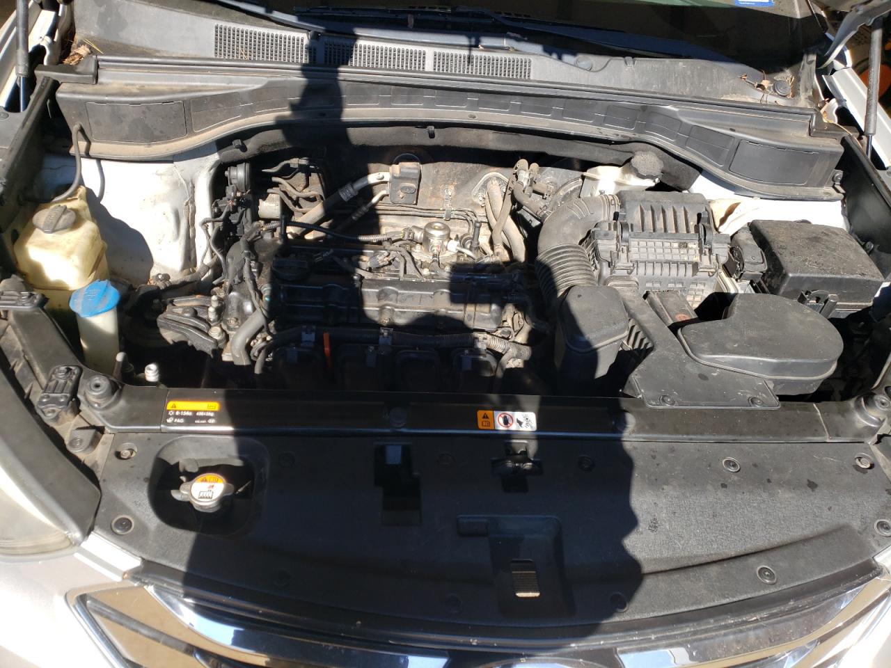 2014 Hyundai Santa Fe - Image 12