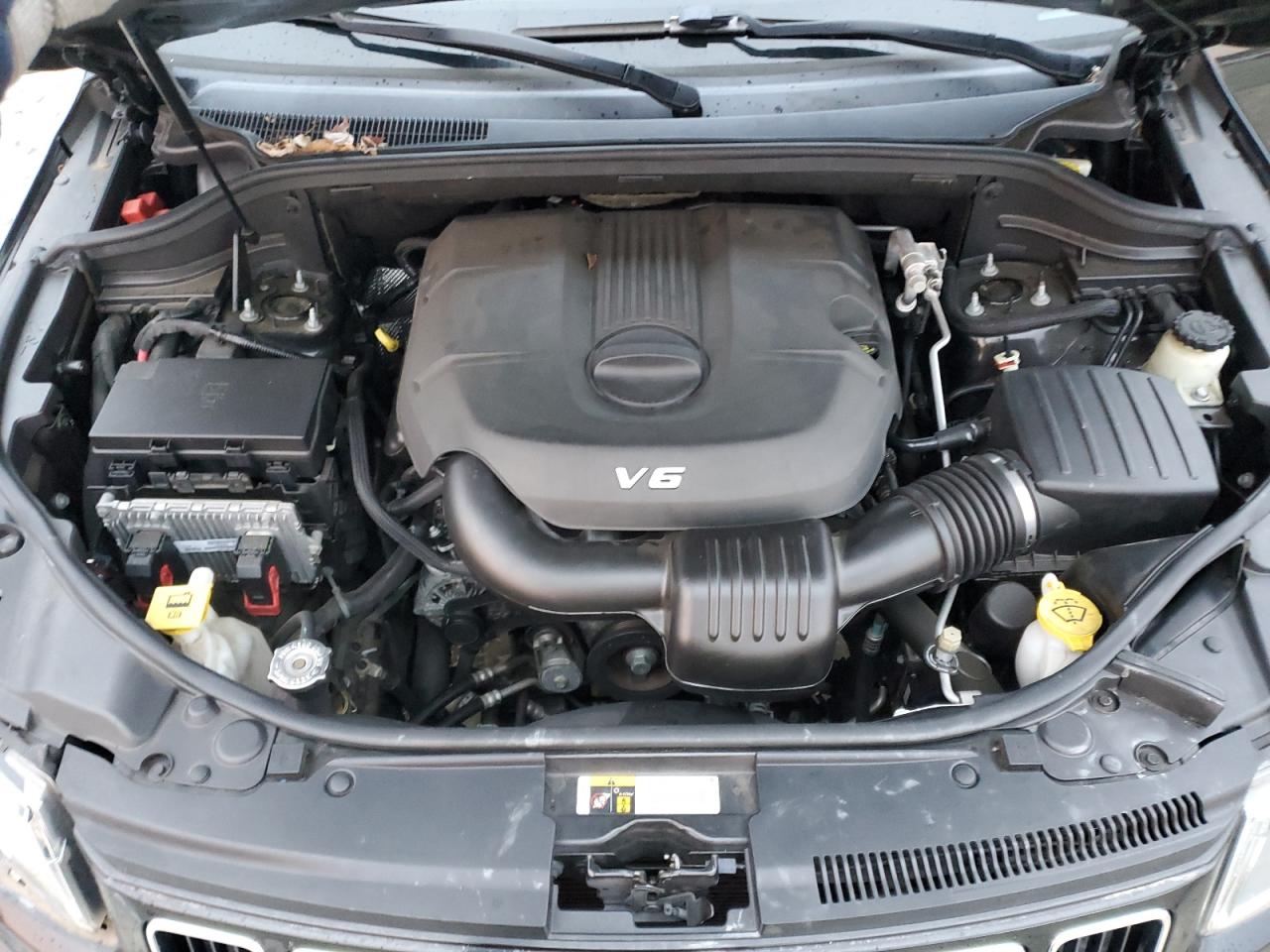 2015 Jeep Grand Cherokee - Image 14