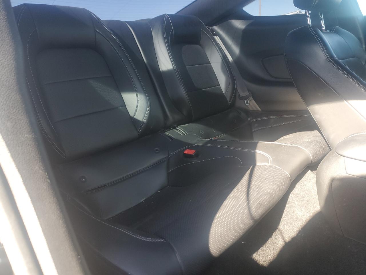 2020 Ford Mustang - Image 10