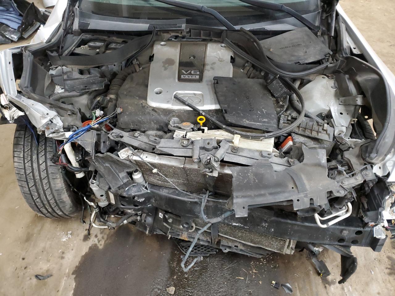 2011 Infiniti G - Image 13