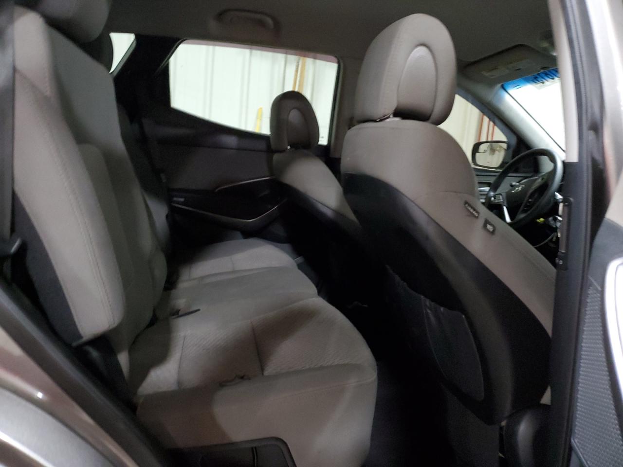 2018 Hyundai Santa Fe - Image 11