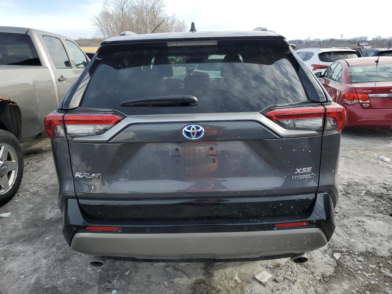 2024 Toyota RAV 4 - Image 6
