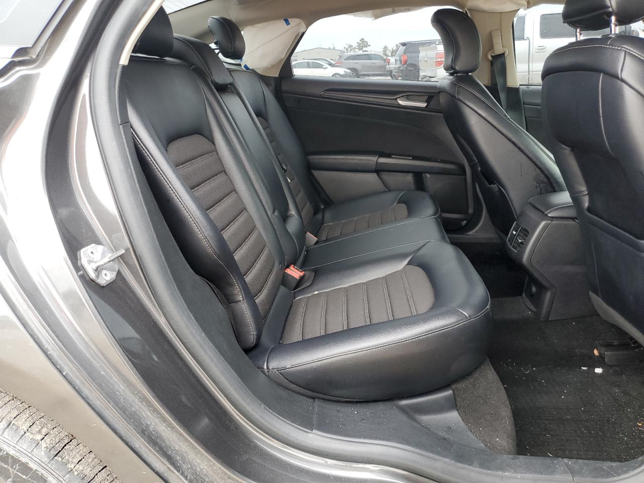 2018 Ford Fusion - Image 11