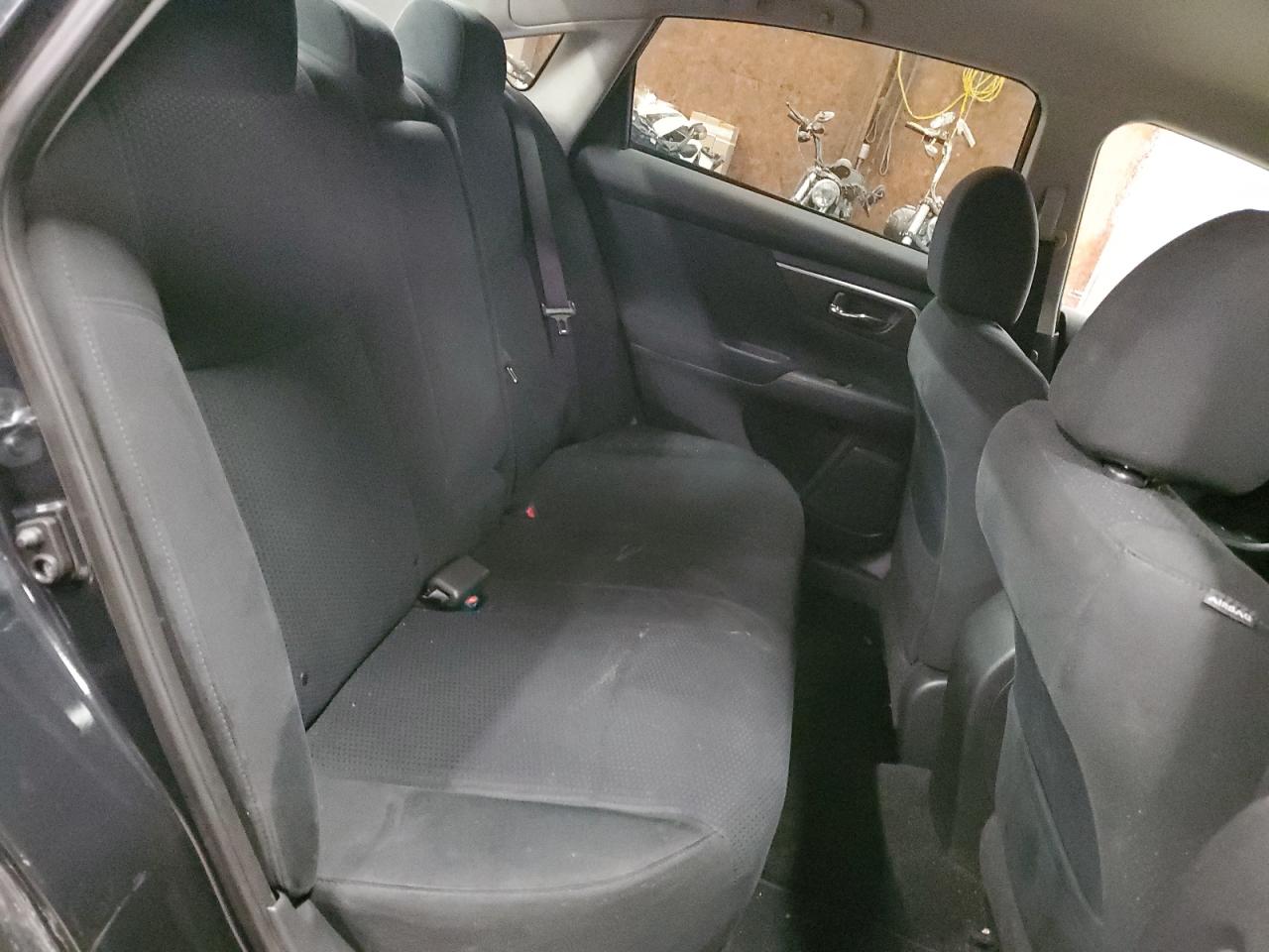2015 Nissan Altima - Image 10