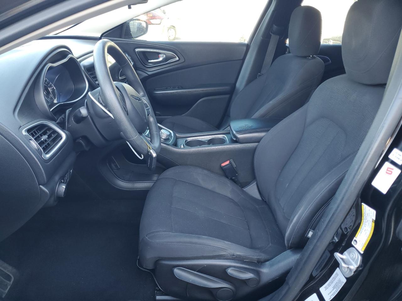 2015 Chrysler 200 - Image 7