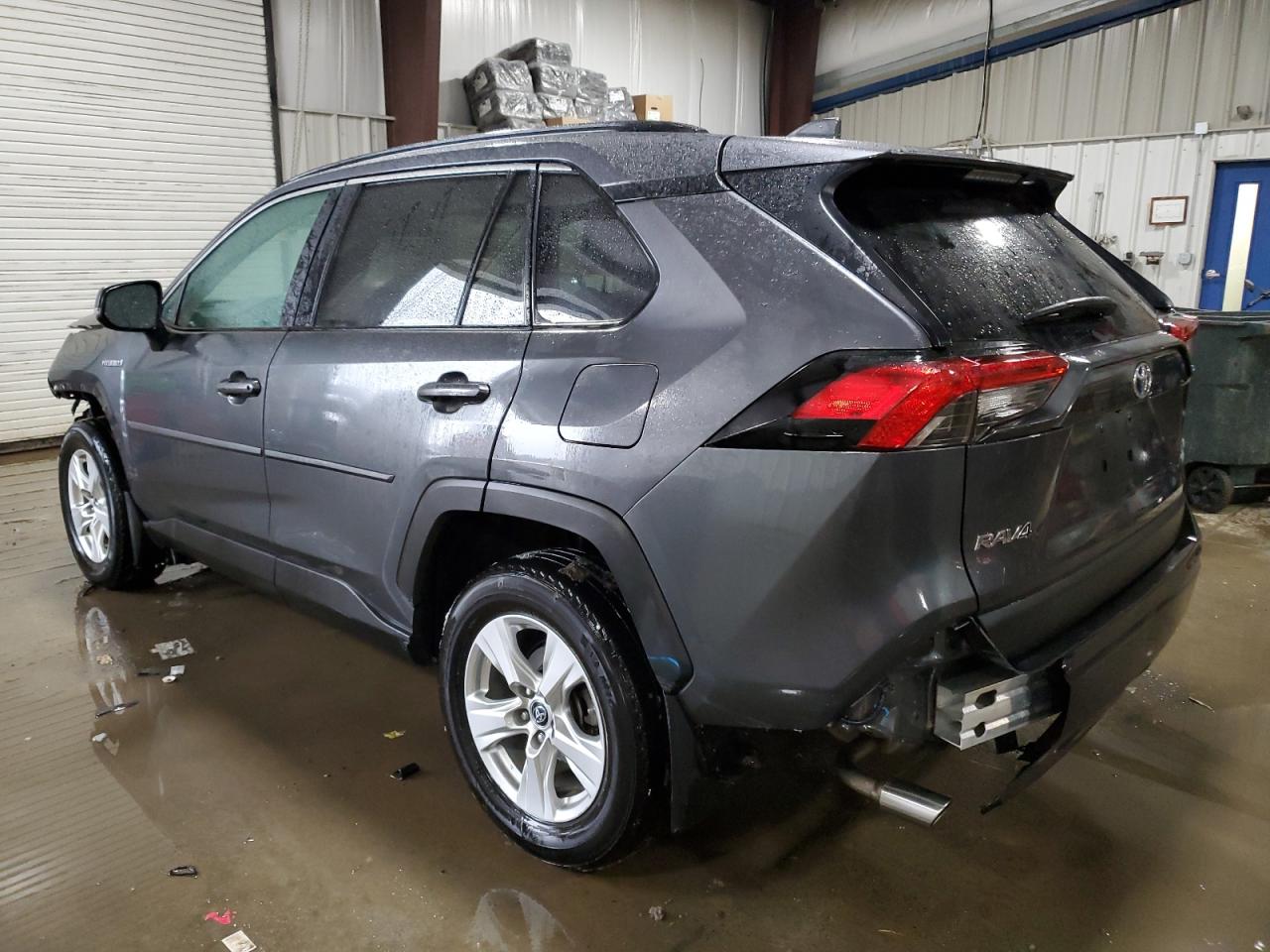 2020 Toyota RAV 4 - Image 2