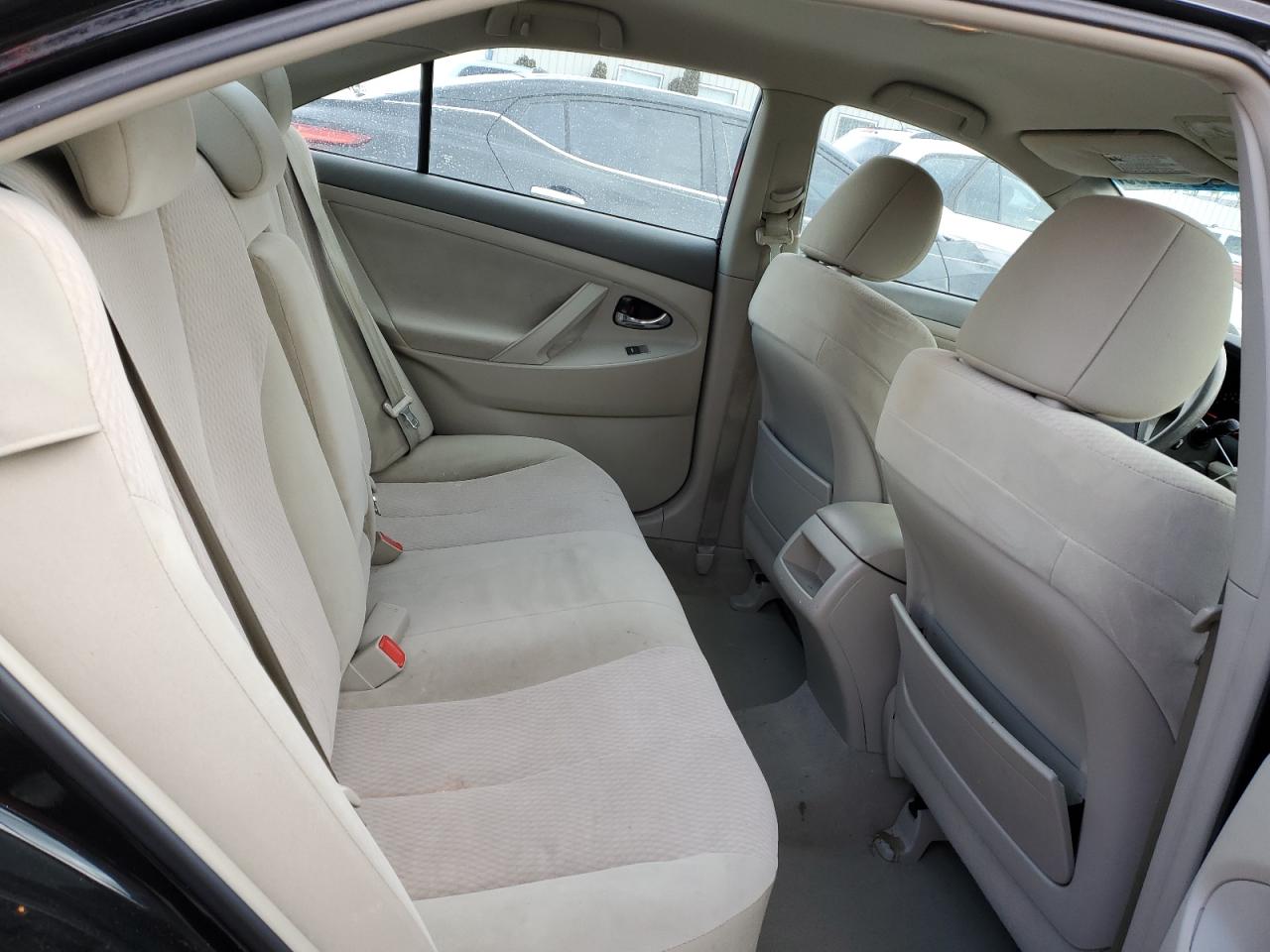 2011 Toyota Camry - Image 10