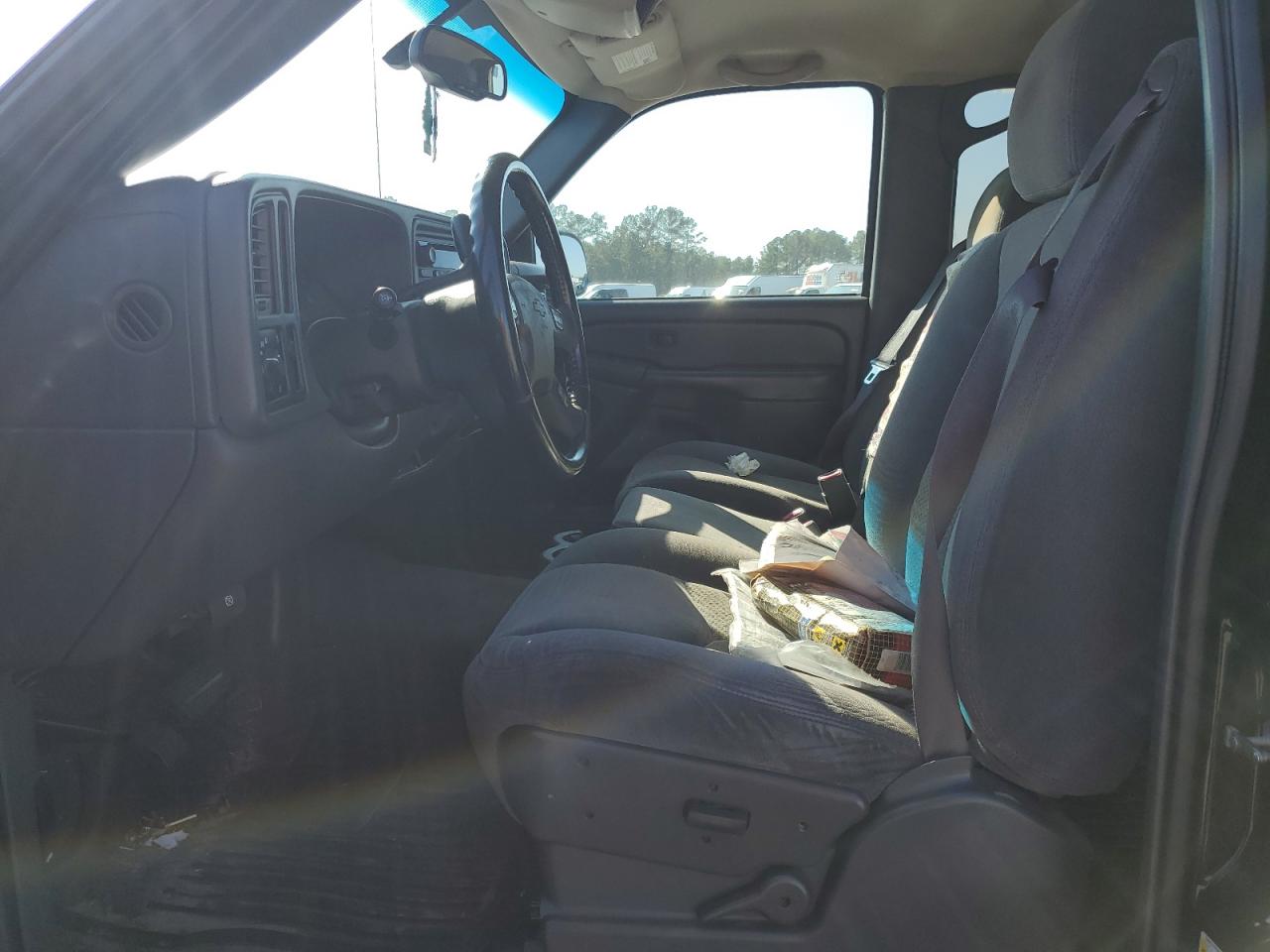 2006 Chevrolet Silverado - Image 7