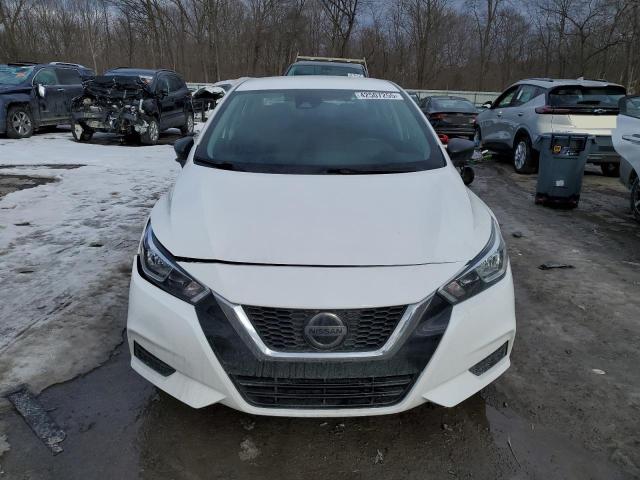  NISSAN VERSA 2021 Granatowy