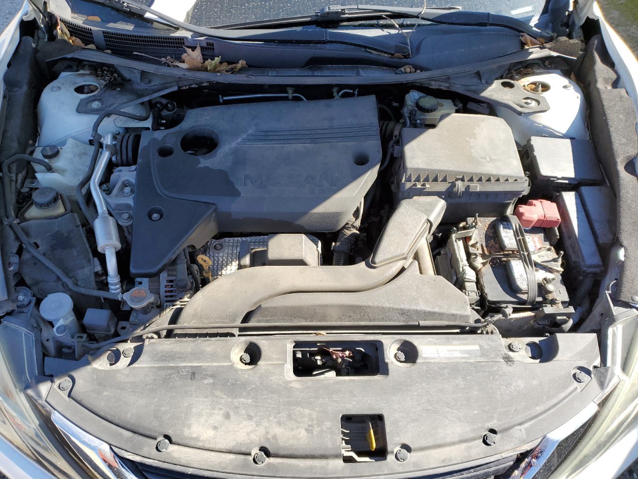 2016 Nissan Altima - Image 11