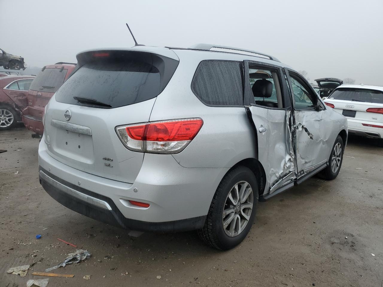 2013 Nissan Pathfinder - Image 3