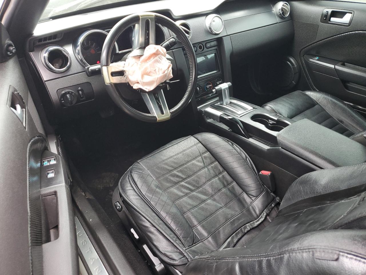 2008 Ford Mustang - Image 8