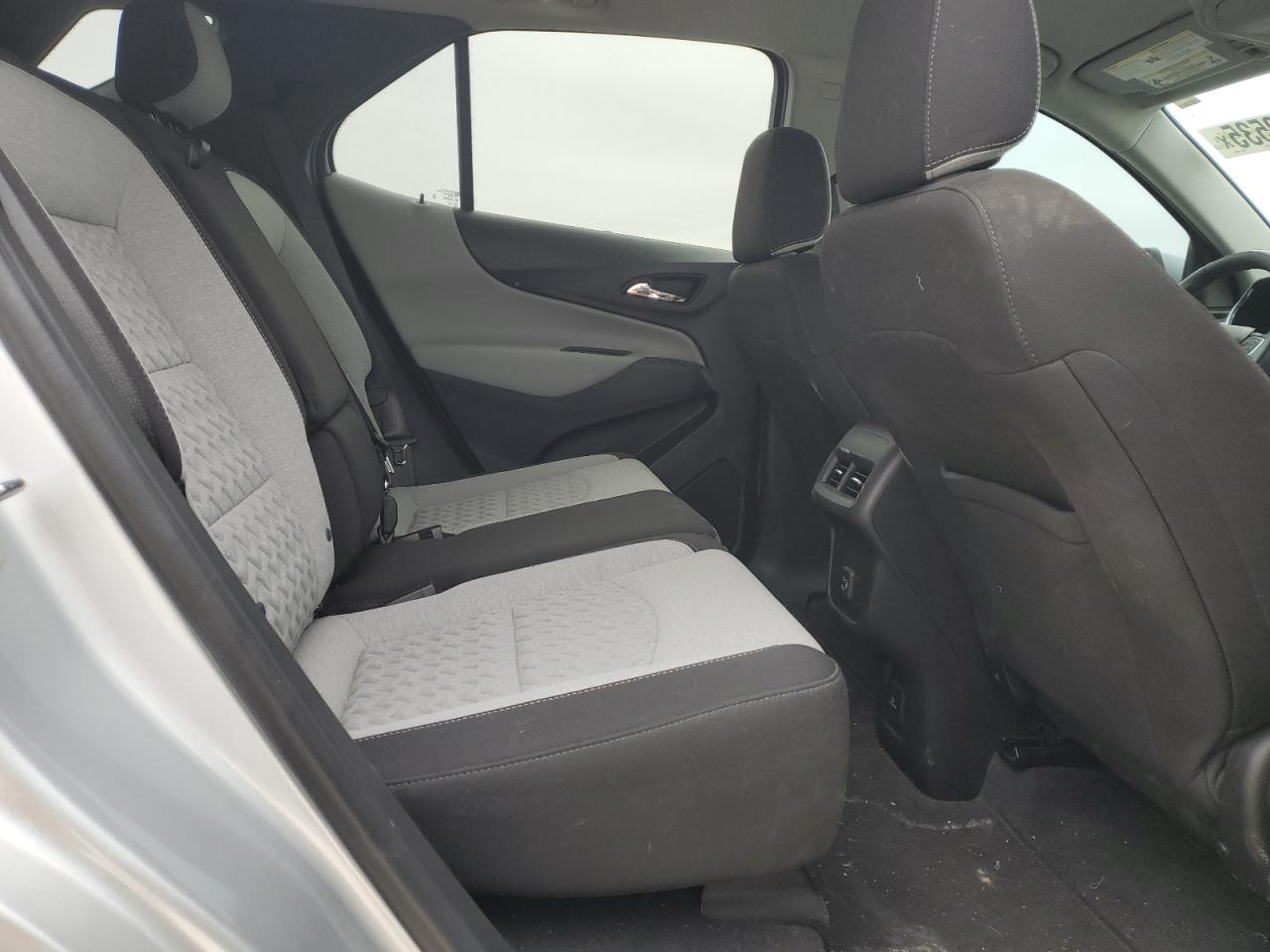 2022 Chevrolet Equinox - Image 11