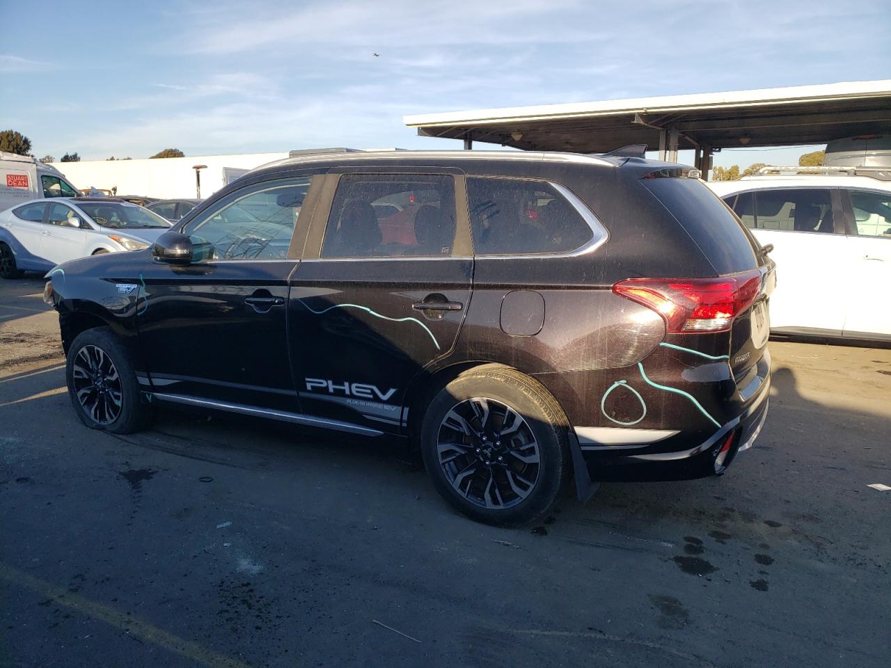 2018 Mitsubishi Outlander - Image 2