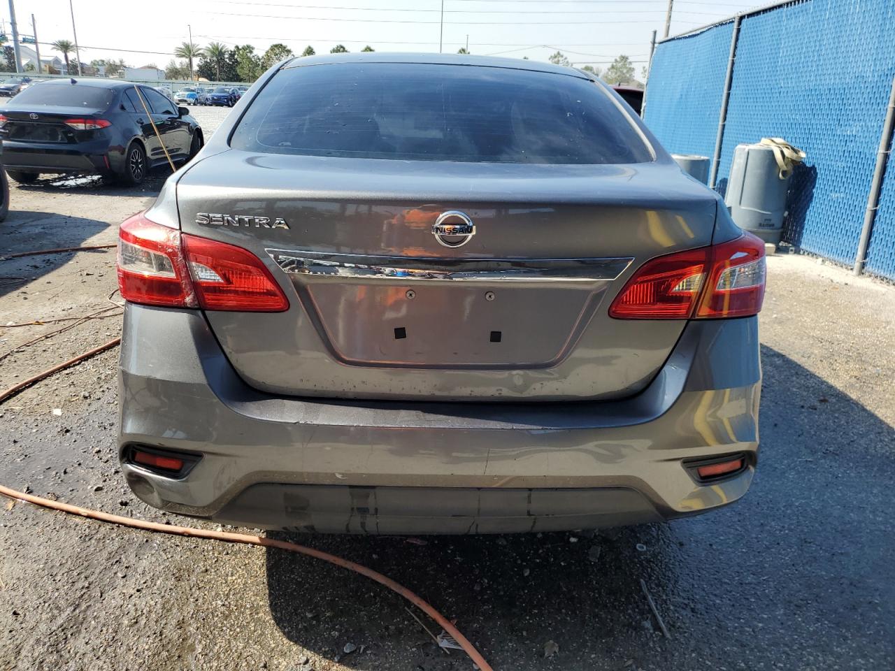 2017 Nissan Sentra - Image 6