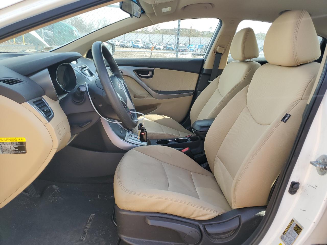 2012 Hyundai Elantra - Image 7