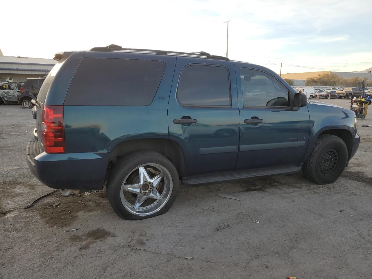 2007 Chevrolet Tahoe - Image 3