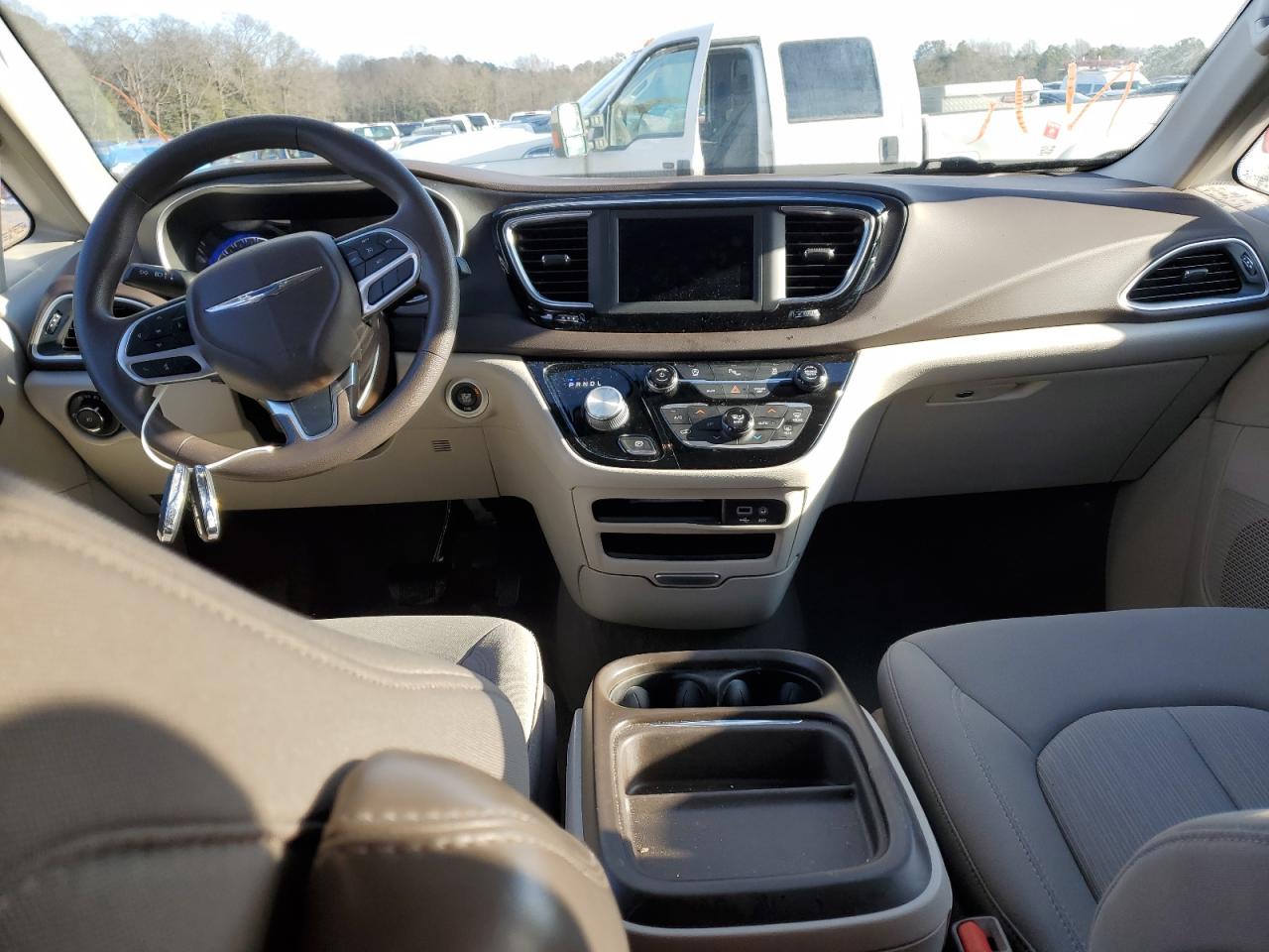 2020 Chrysler Pacifica - Image 8