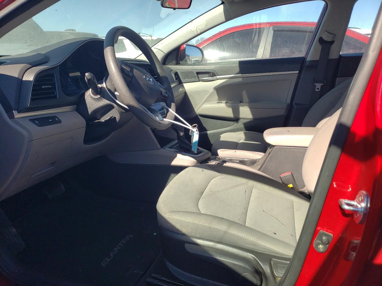 2020 Hyundai Elantra - Image 7