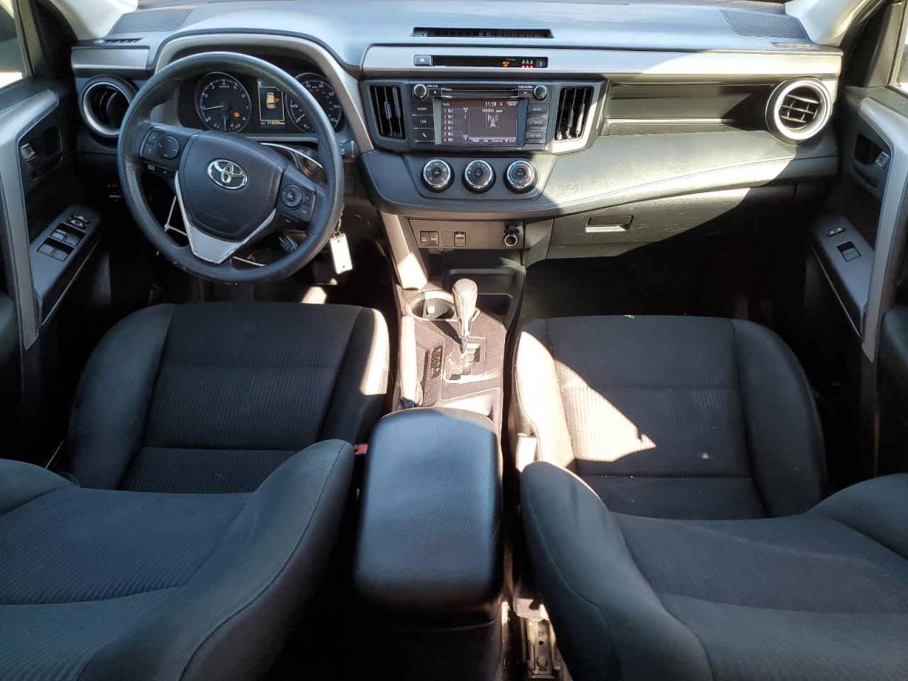2018 Toyota RAV 4 - Image 8