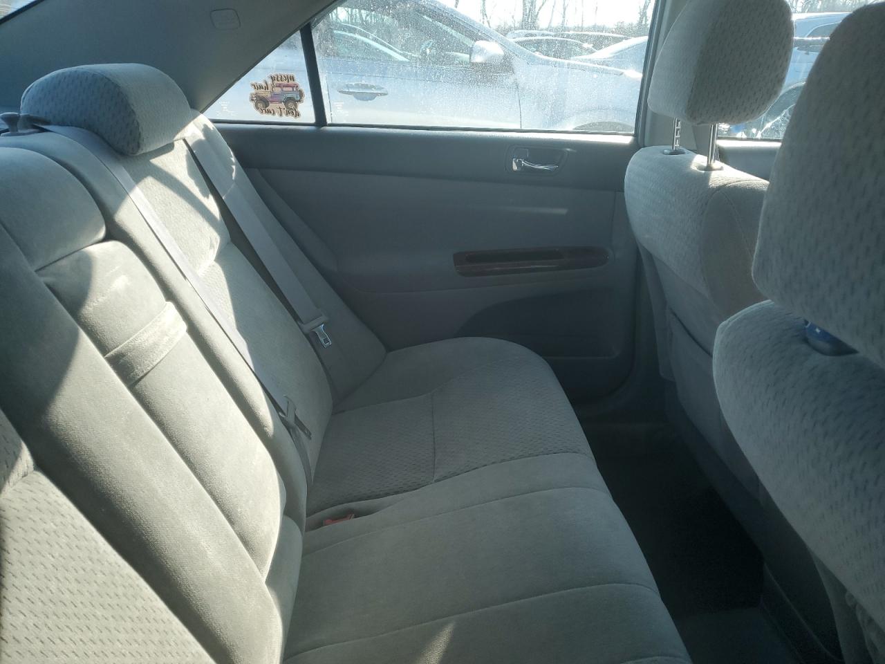 2004 Toyota Camry - Image 10