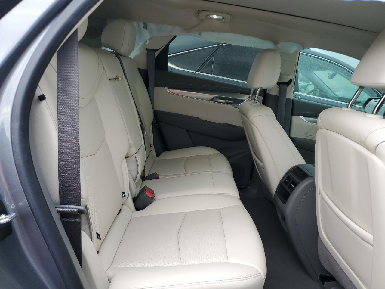 2020 Cadillac XT5 - Image 12