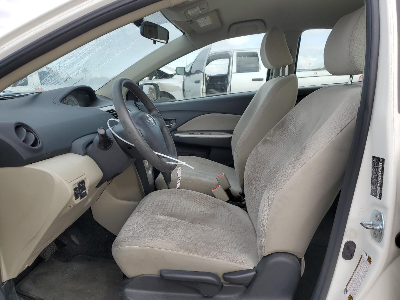 2008 Toyota Yaris - Image 7