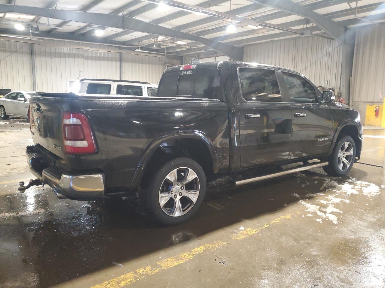 2019 RAM 1500 - Image 3