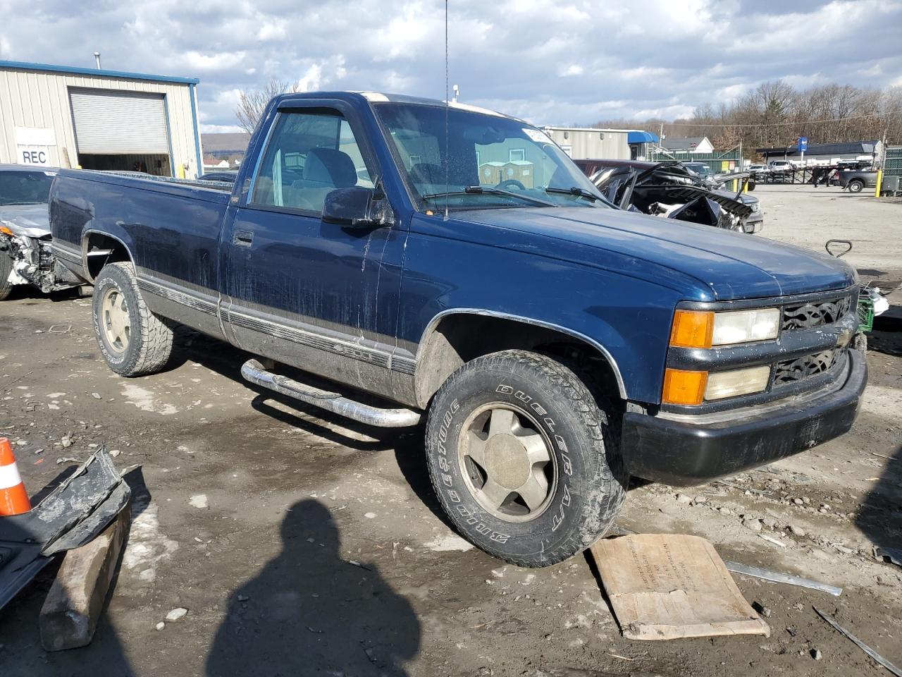 1998 Chevrolet GMT-400 - Image 4