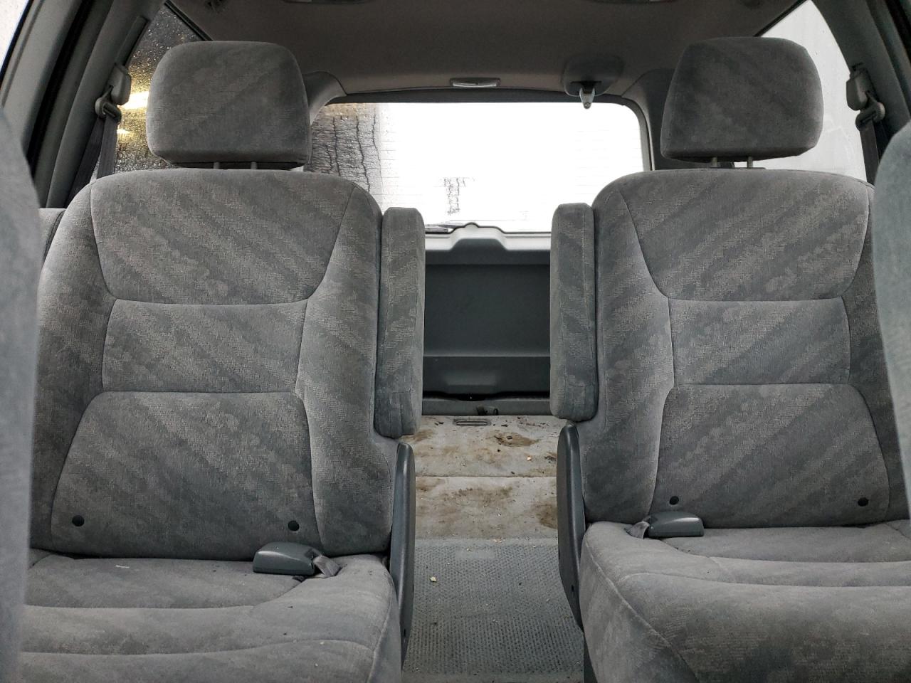 2004 Honda Odyssey - Image 10