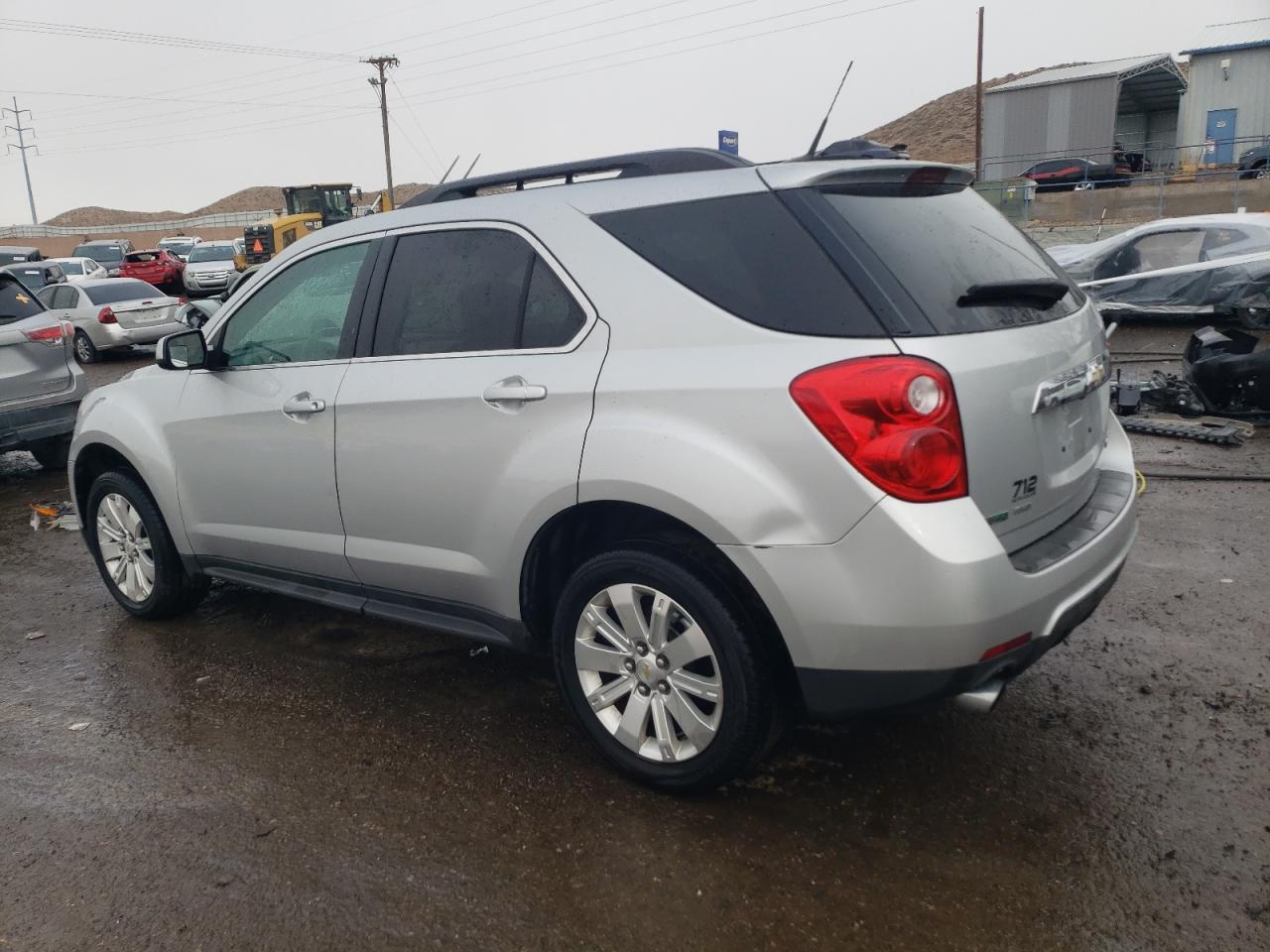 2011 Chevrolet Equinox - Image 2