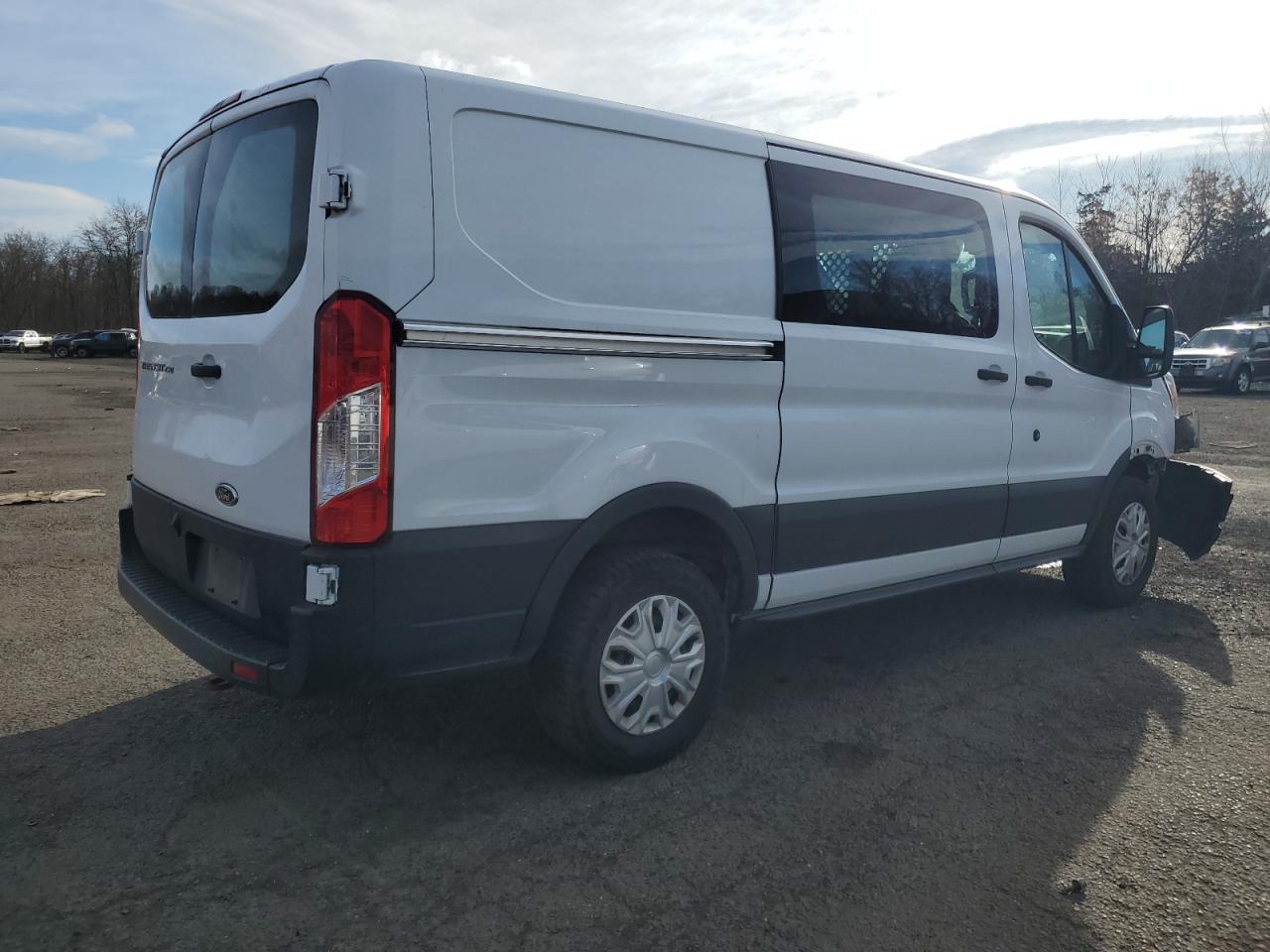 VIN 1FTYR1YM6KKA42377 2019 FORD TRANSIT no.3