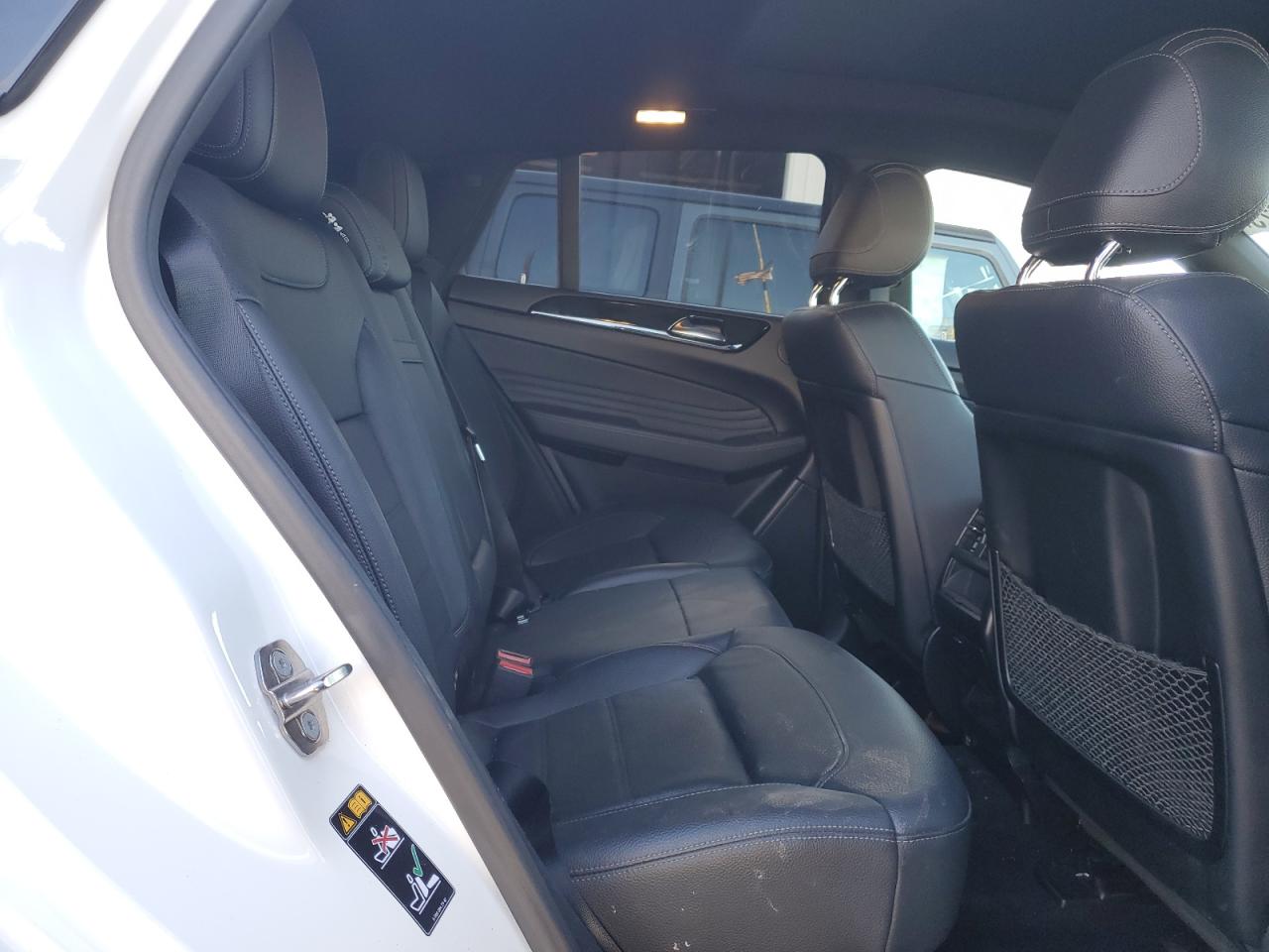2019 Mercedes-Benz GLE - Image 11