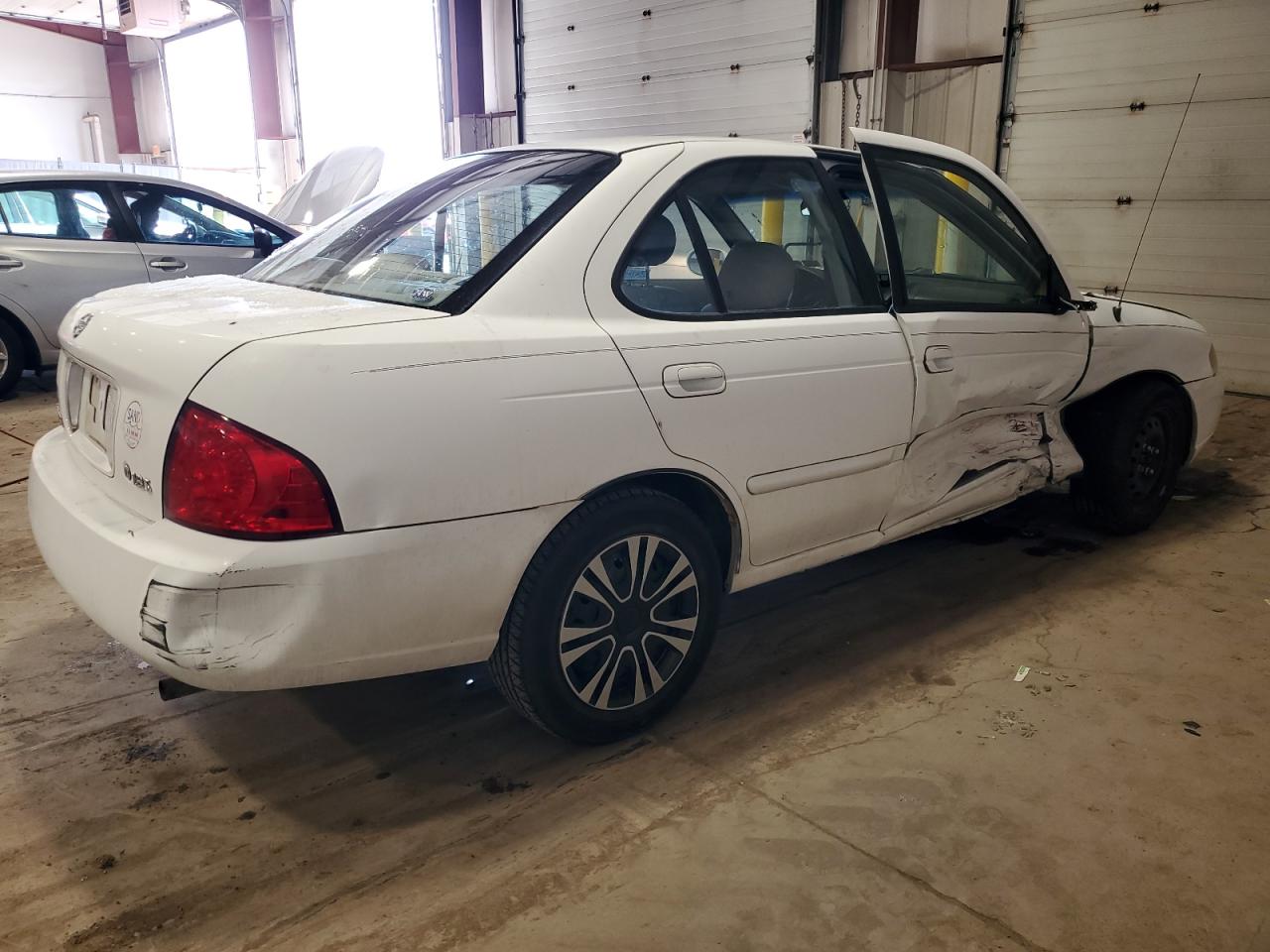 2004 Nissan Sentra - Image 3