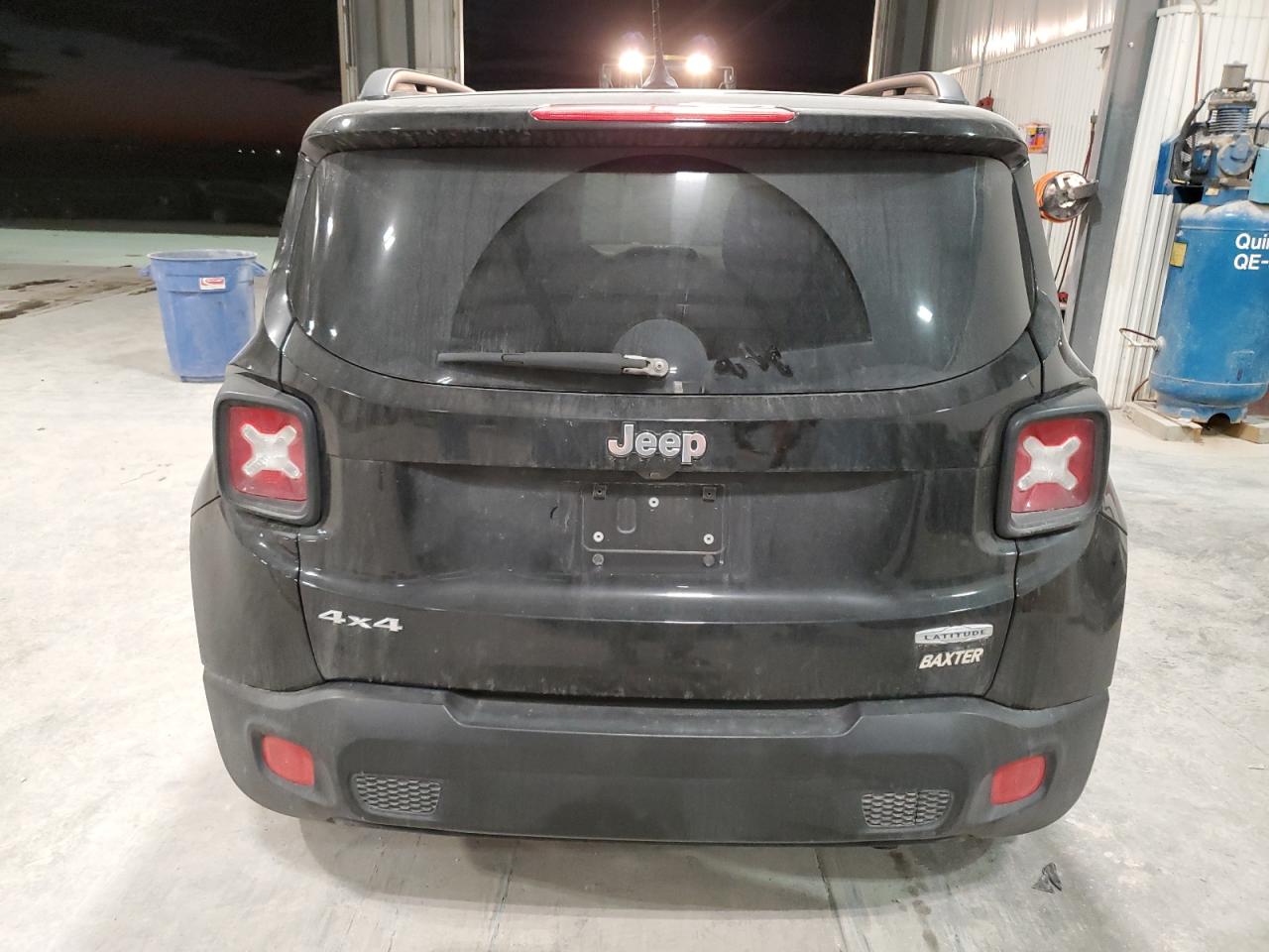 2017 Jeep Renegade - Image 6