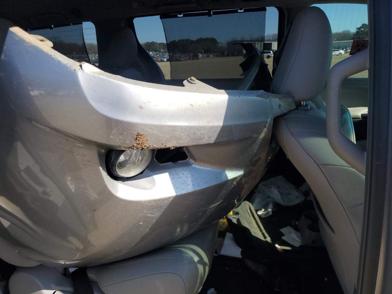 2015 Toyota Sienna - Image 11