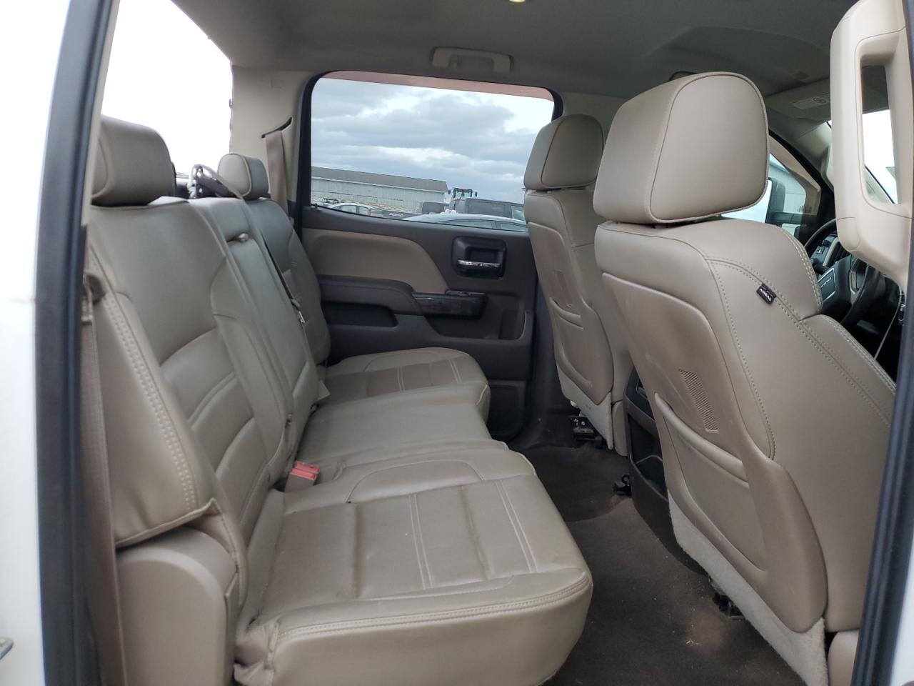 2015 GMC Sierra - Image 10