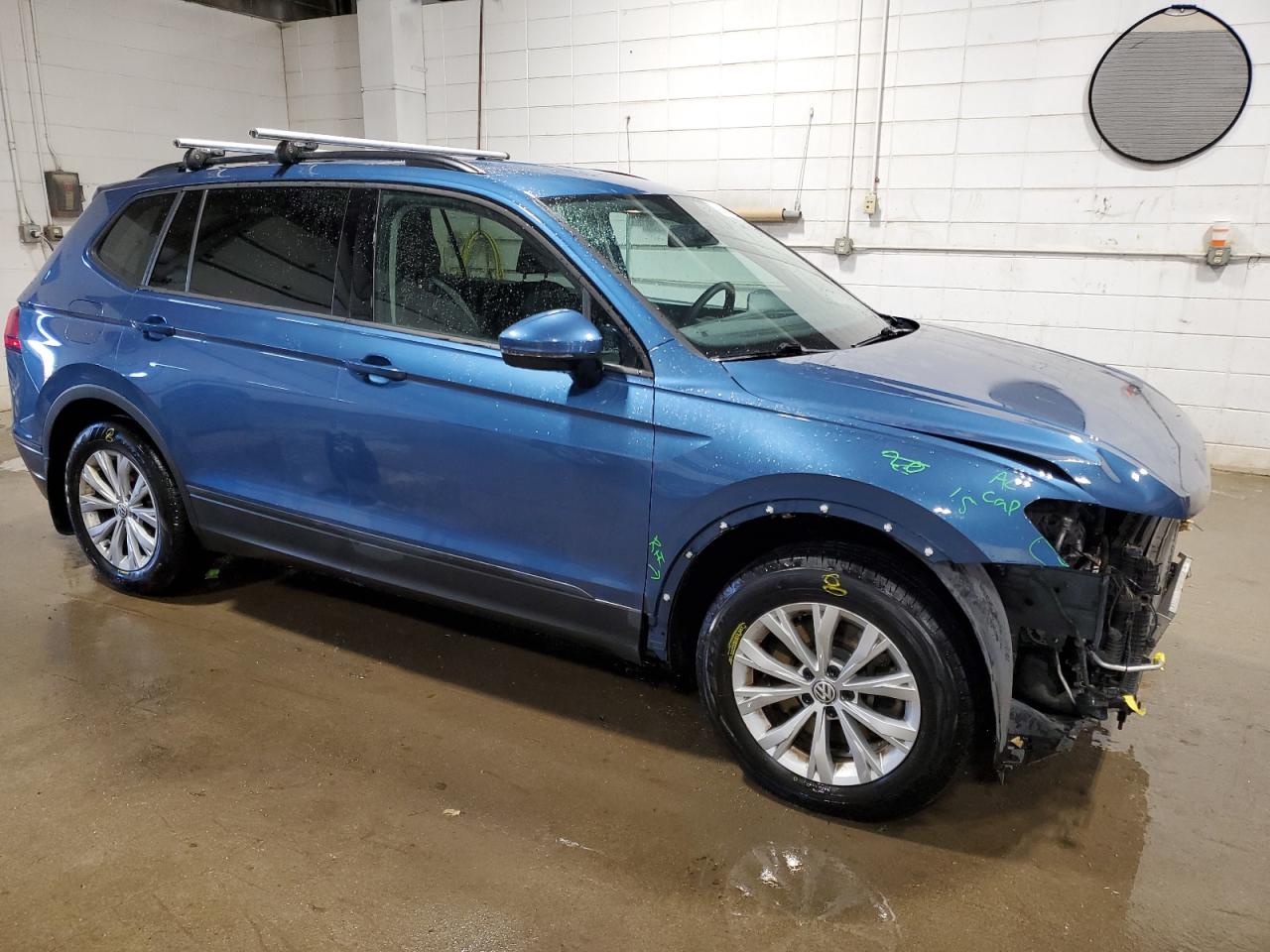 2018 Volkswagen Tiguan - Image 4