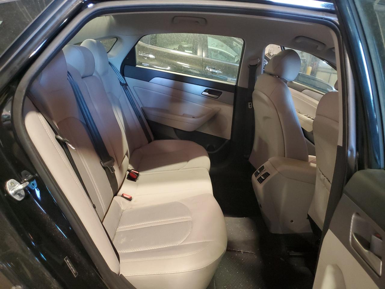 2018 Hyundai Sonata - Image 11