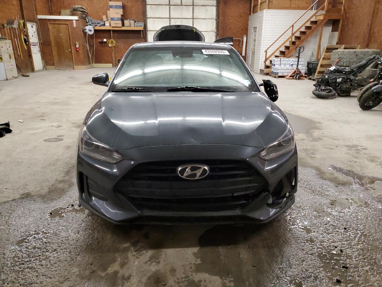 2019 Hyundai Veloster - Image 5