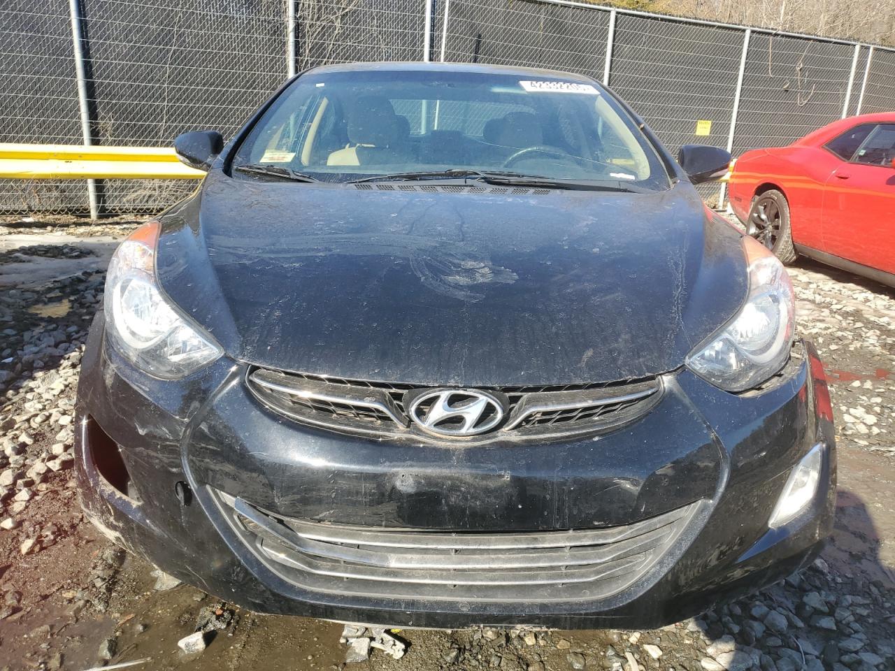 2013 Hyundai Elantra - Image 5